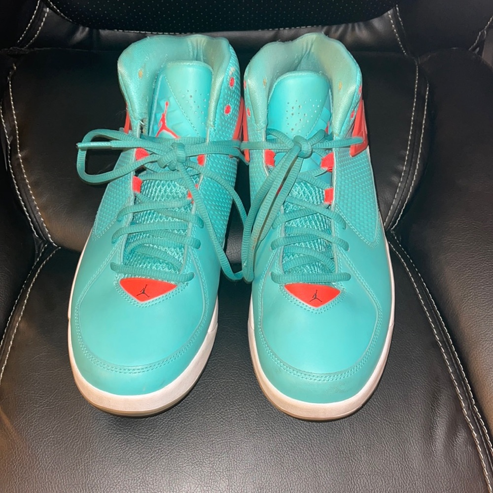 Turquoise and pink Jordan flights - size 8